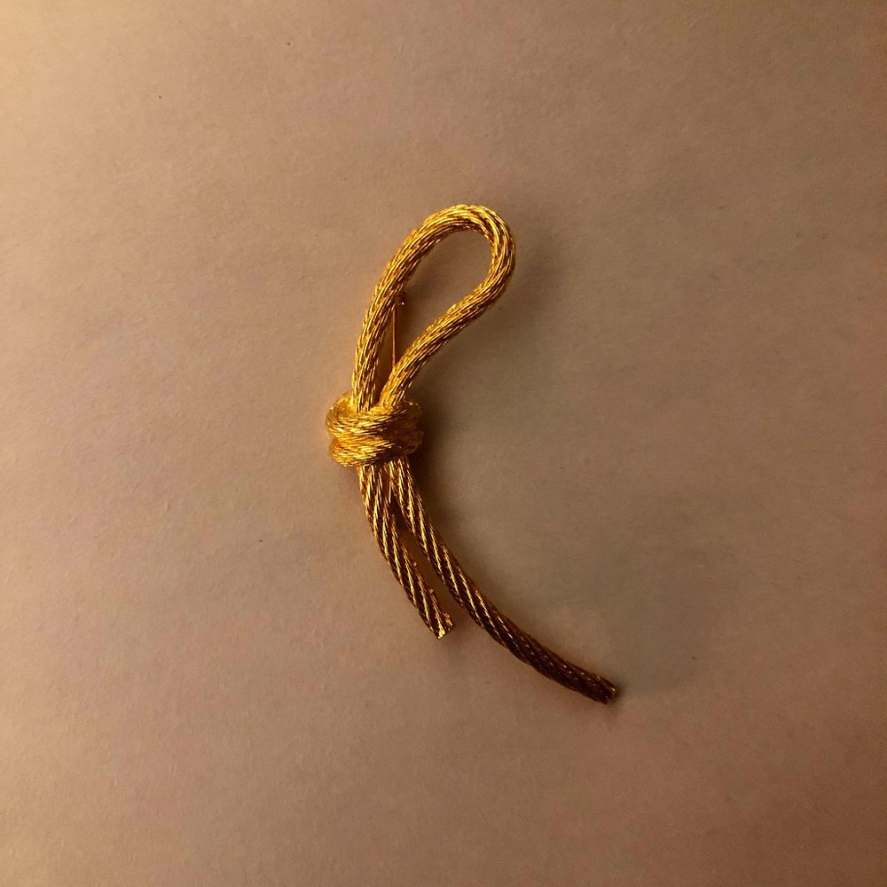 Christian Dior Gold plated Twisted Knot Brooch